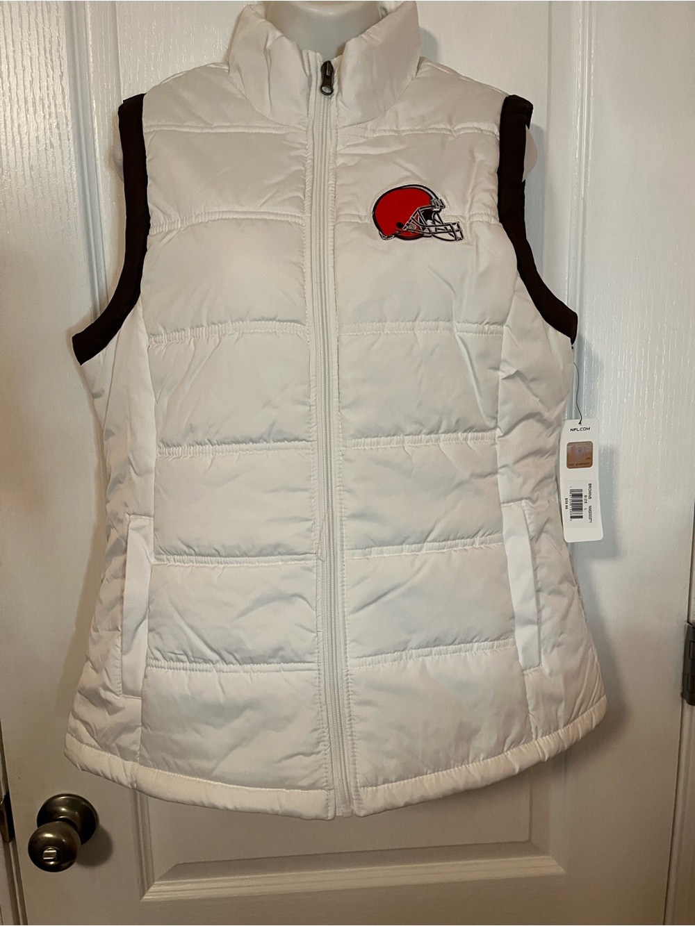 NFL White Quilted Puffer Vest - Women's